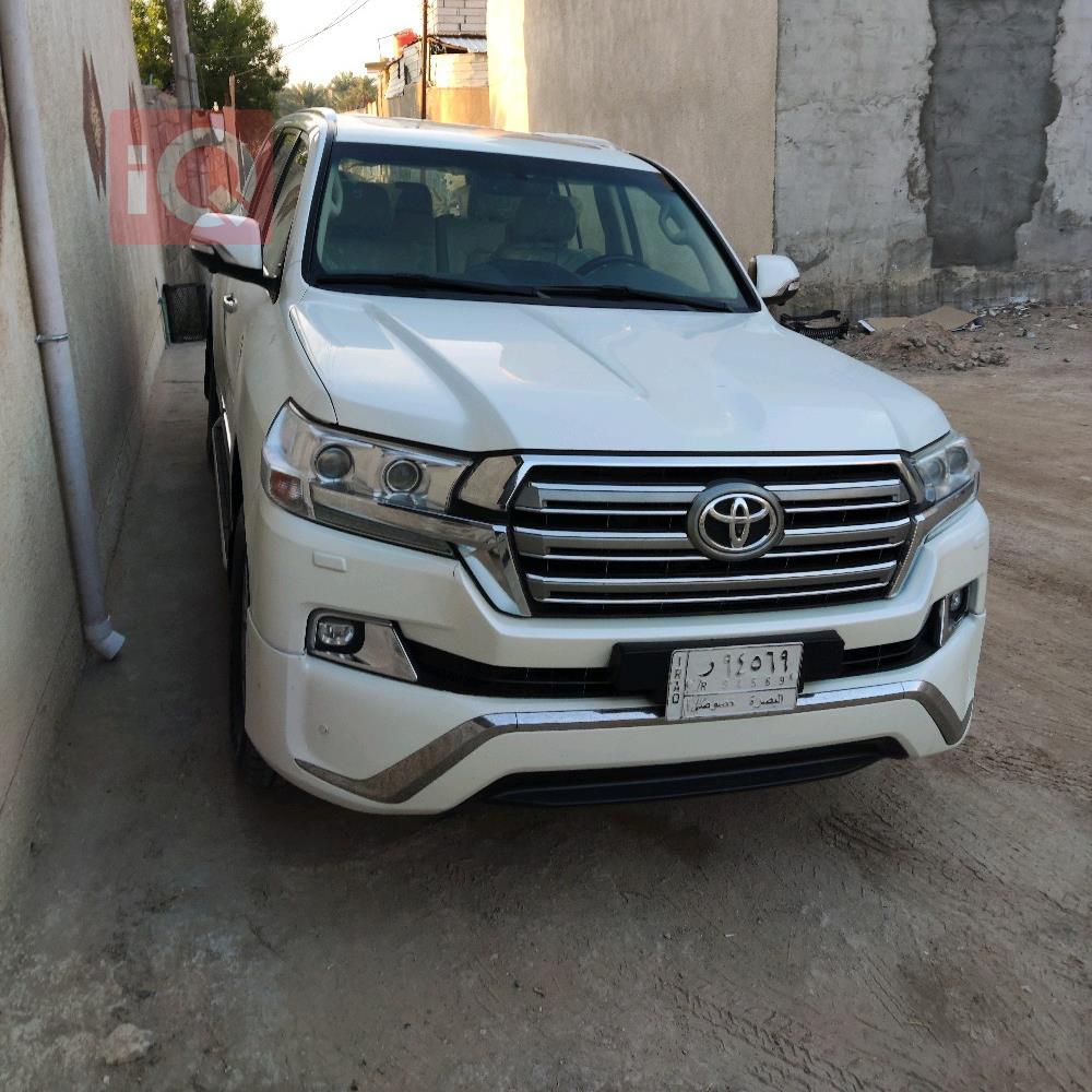 تويوتا لاندكروزر